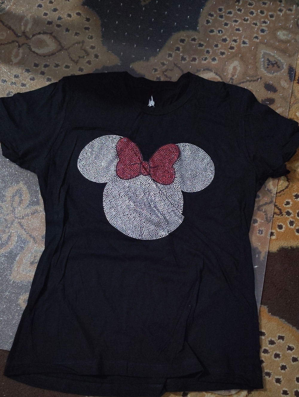 Nwot Size XL $45 Disney Tee Painted/ Rhinestone Minnie Silhouette and Red Bow